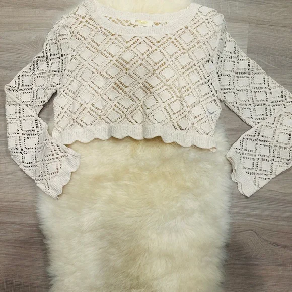 Rebellion Cream Crochet Top. RD/RD - Picture 2 of 3